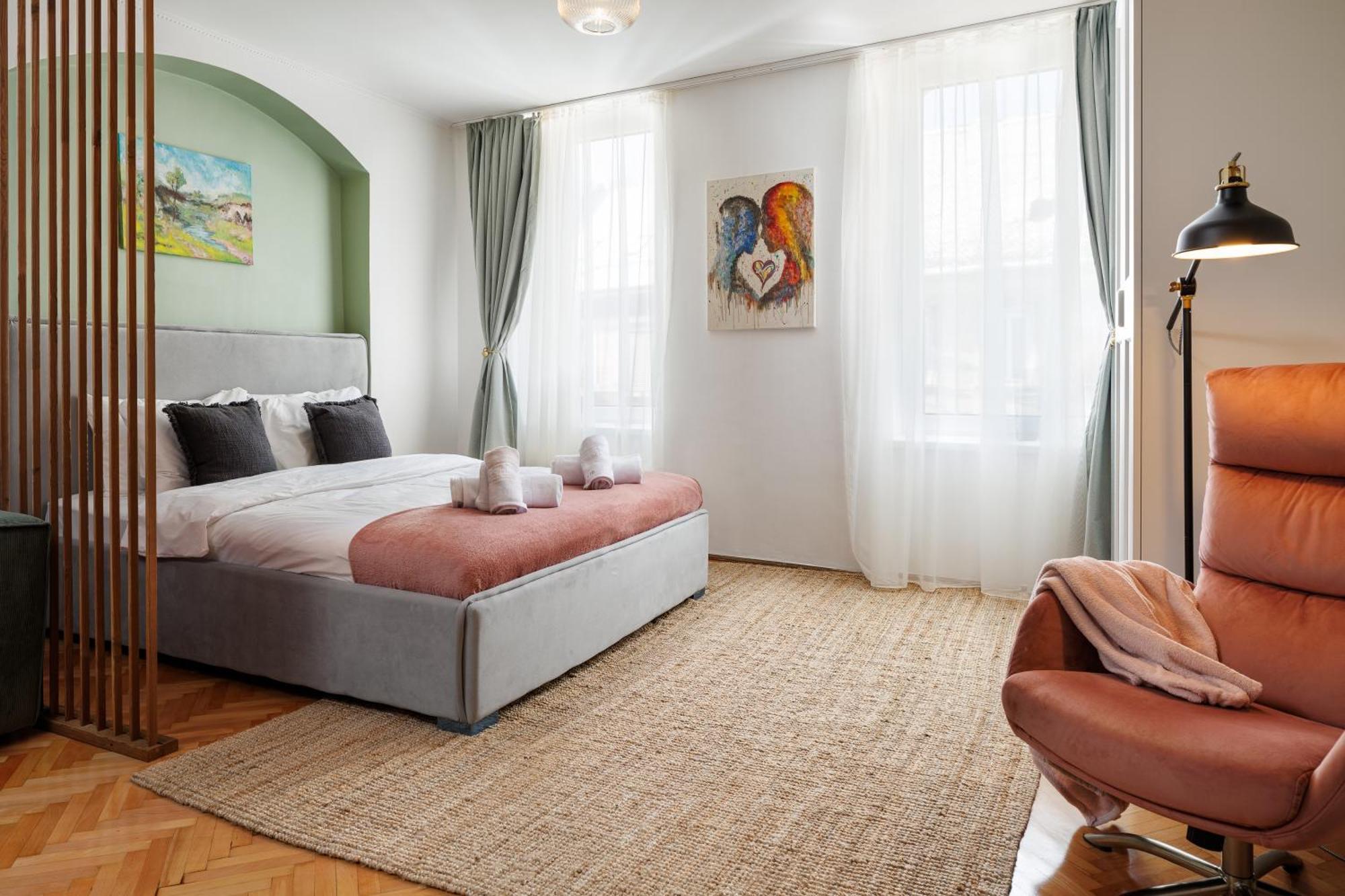 Lunga 16 Guesthouse 2 Braşov Buitenkant foto